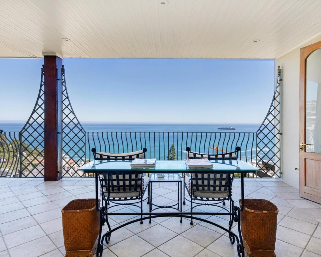 Villa Del Mar - "Luxurious En-Suite Bedroom With Lounge And Stunning Sea View Balcony In Bantry Bay" ケープタウン エクステリア 写真