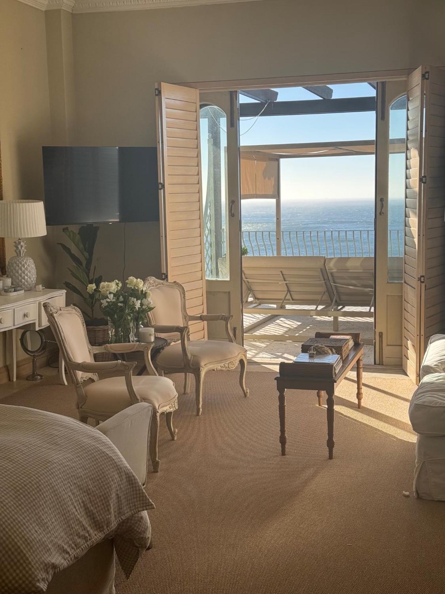 Villa Del Mar - "Luxurious En-Suite Bedroom With Lounge And Stunning Sea View Balcony In Bantry Bay" ケープタウン エクステリア 写真